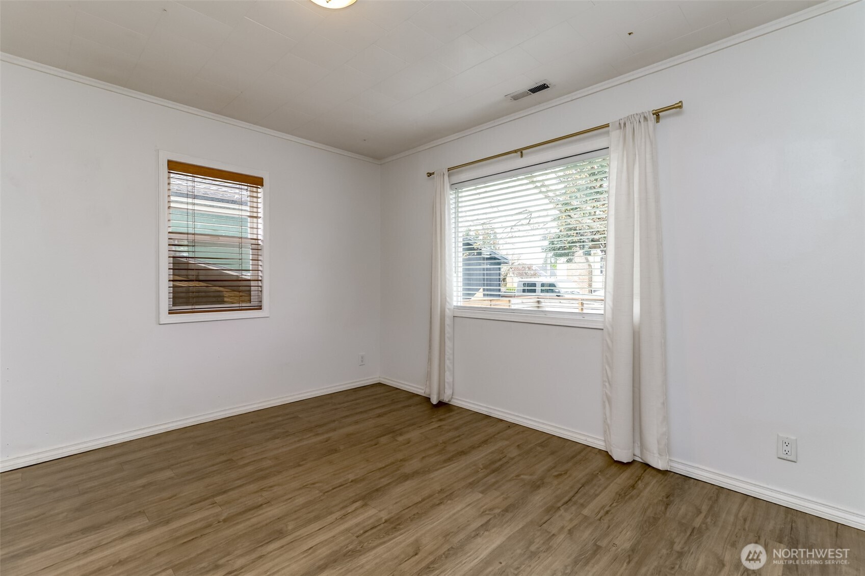 3015 Fredrickson Street Property Photo 10