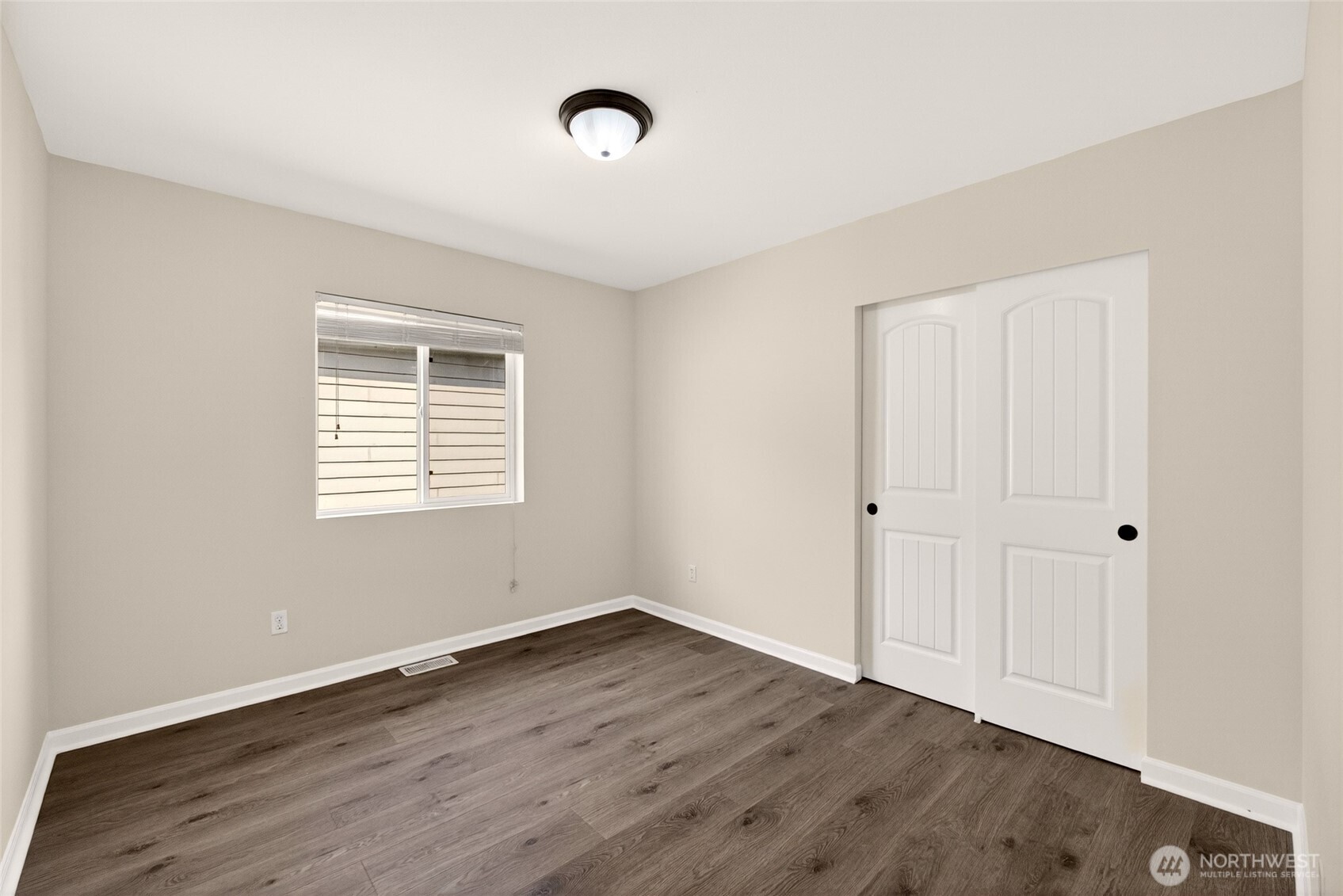 335 Ne Graham Avenue Property Photo 18