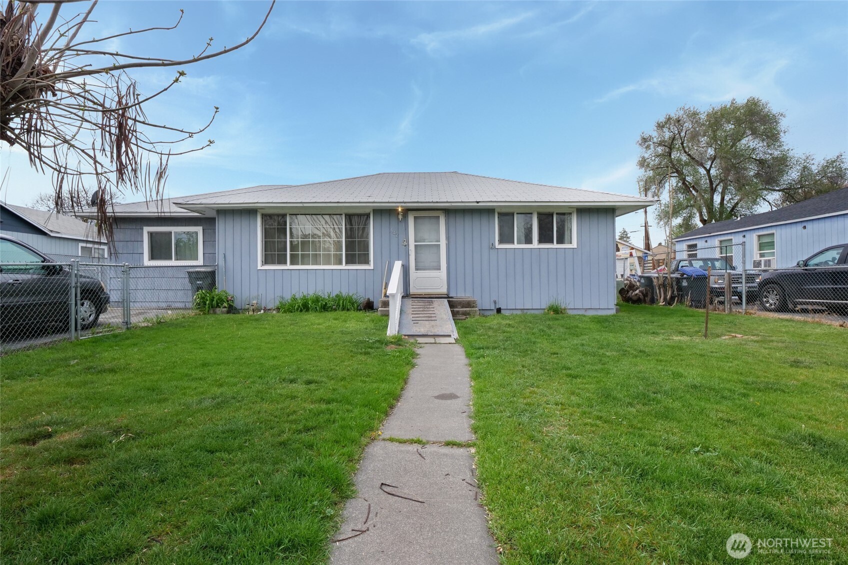 542 N Central Drive Property Photo 1