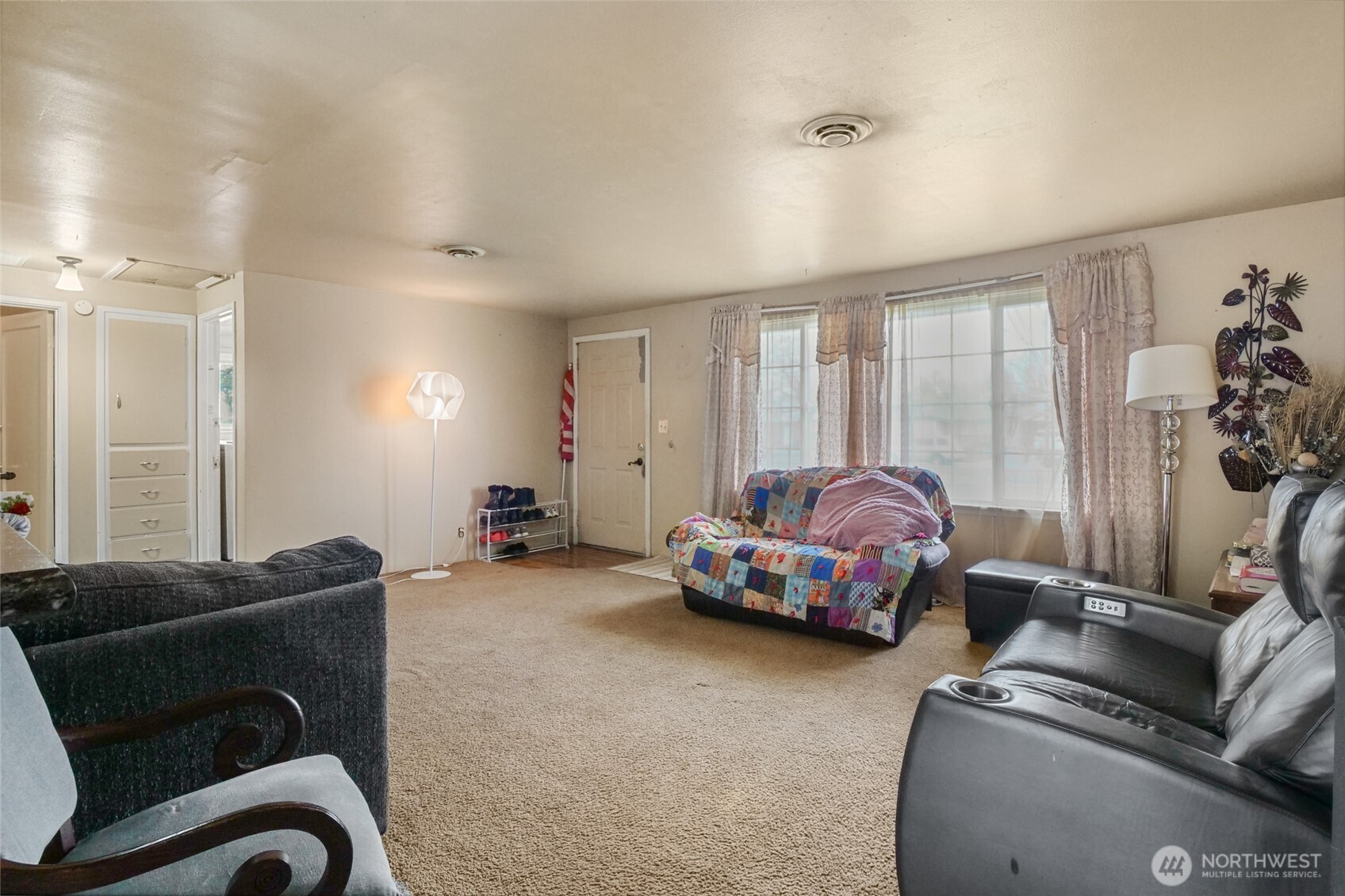 542 N Central Drive Property Photo 17