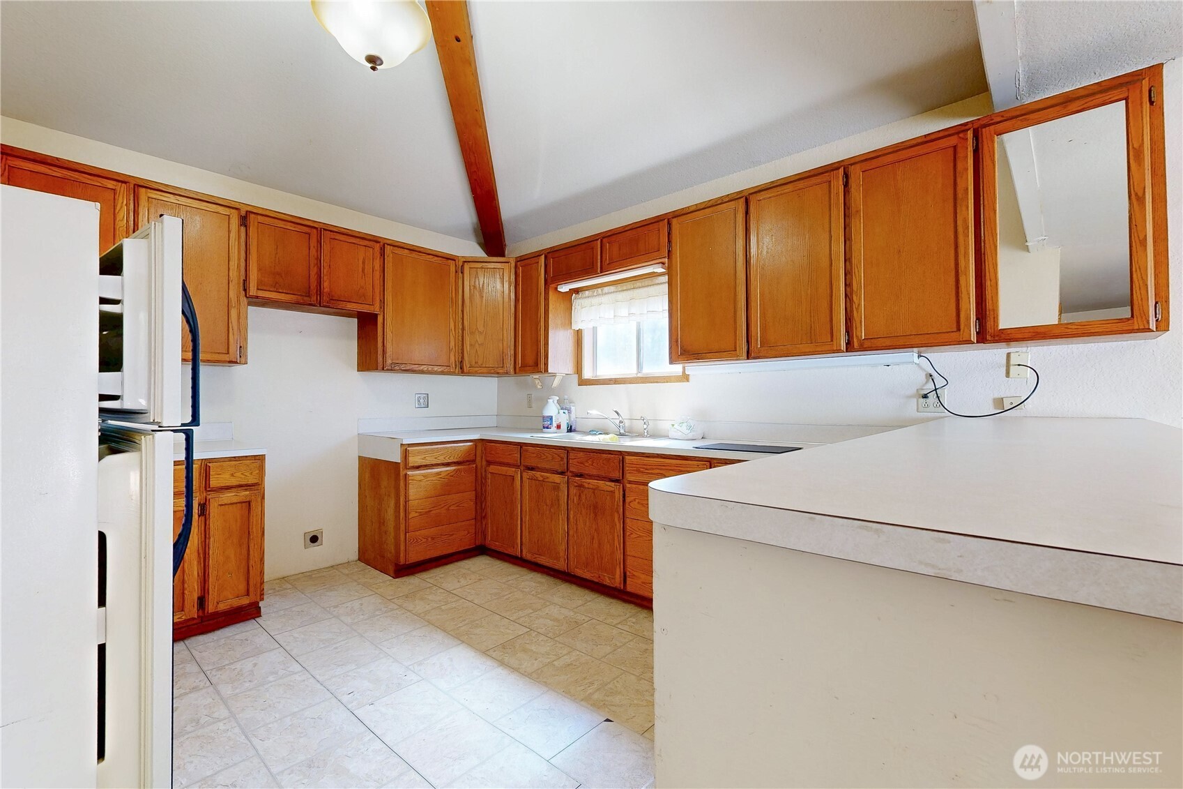 319 W Cherry Street Property Photo 8