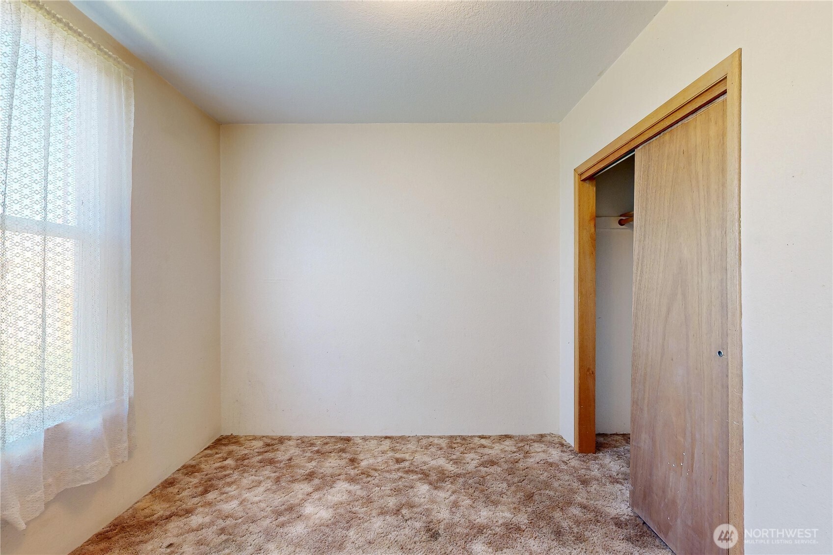 319 W Cherry Street Property Photo 17