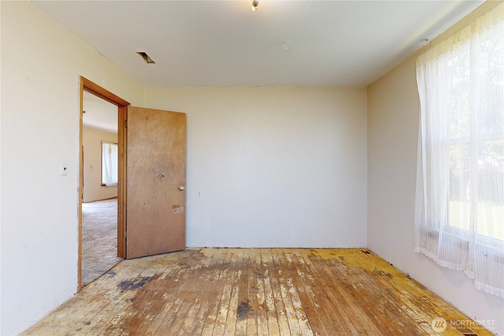 319 W Cherry Street Property Photo 18