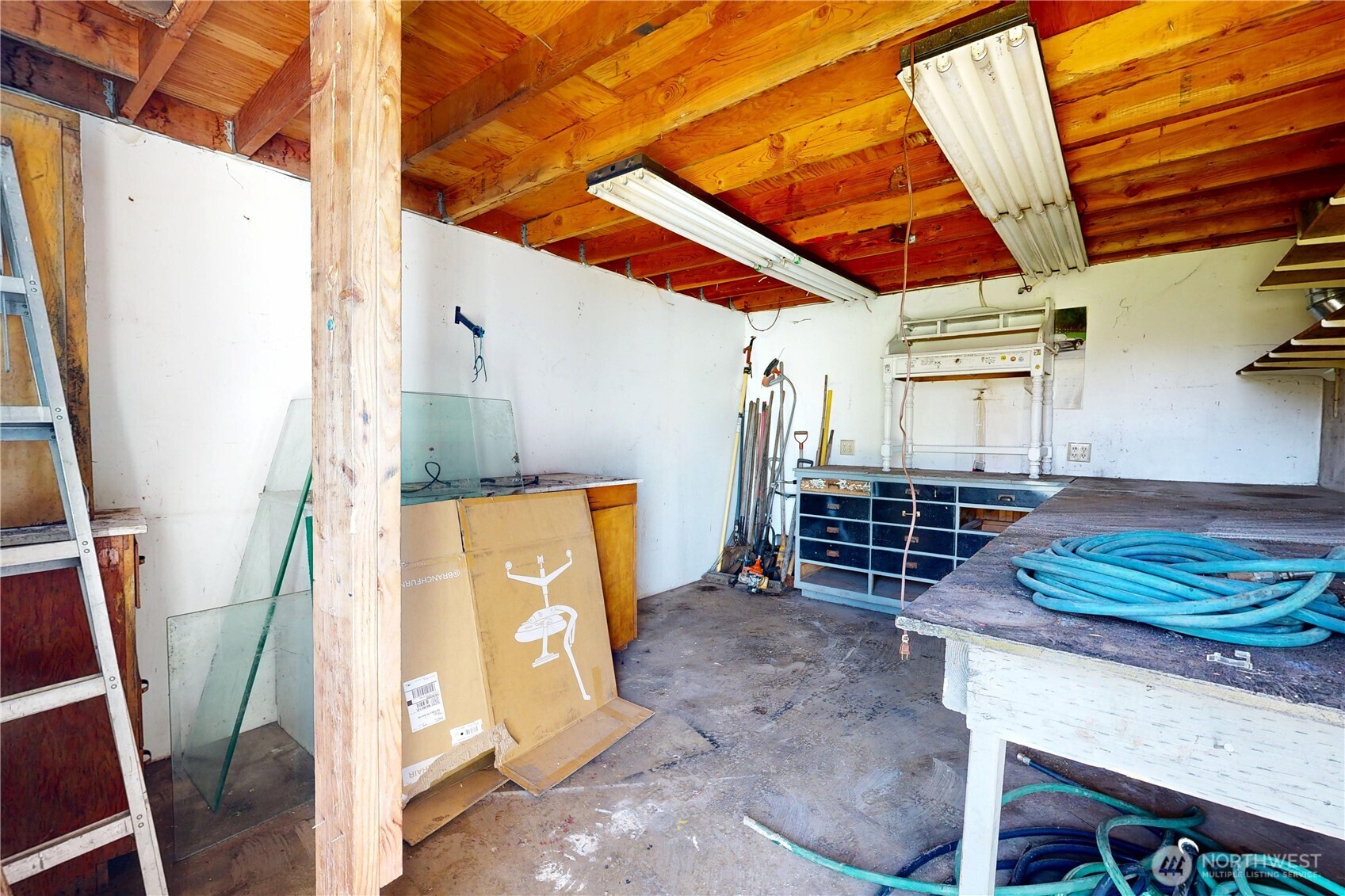 319 W Cherry Street Property Photo 24