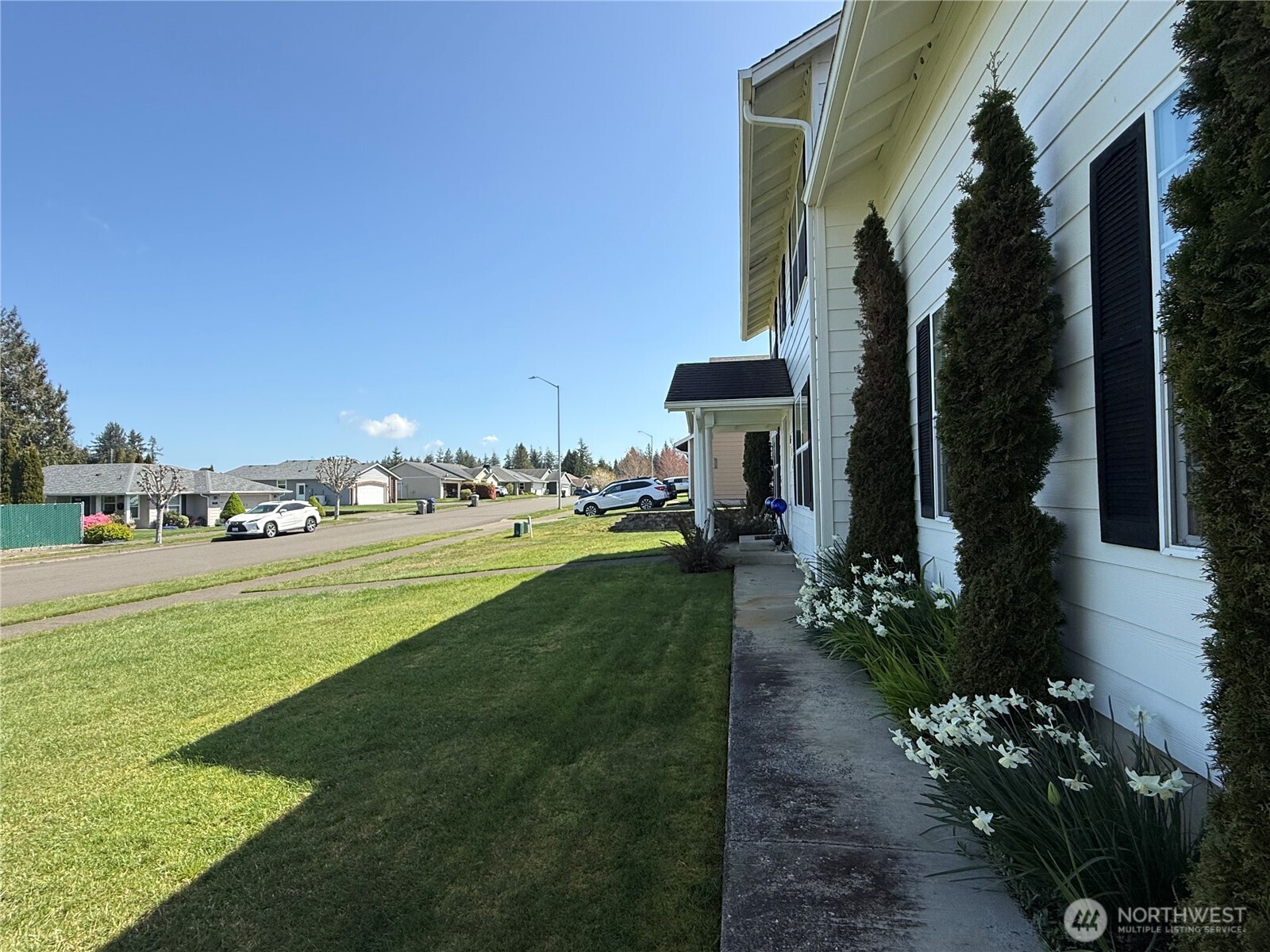 611 Andrews Avenue Property Photo 4
