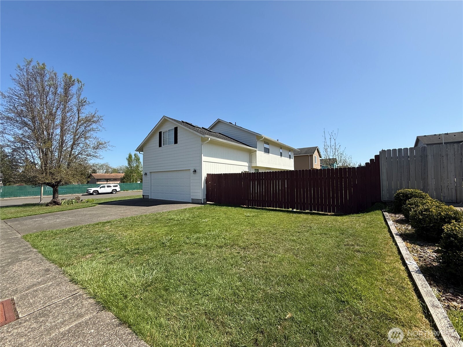 611 Andrews Avenue Property Photo 32