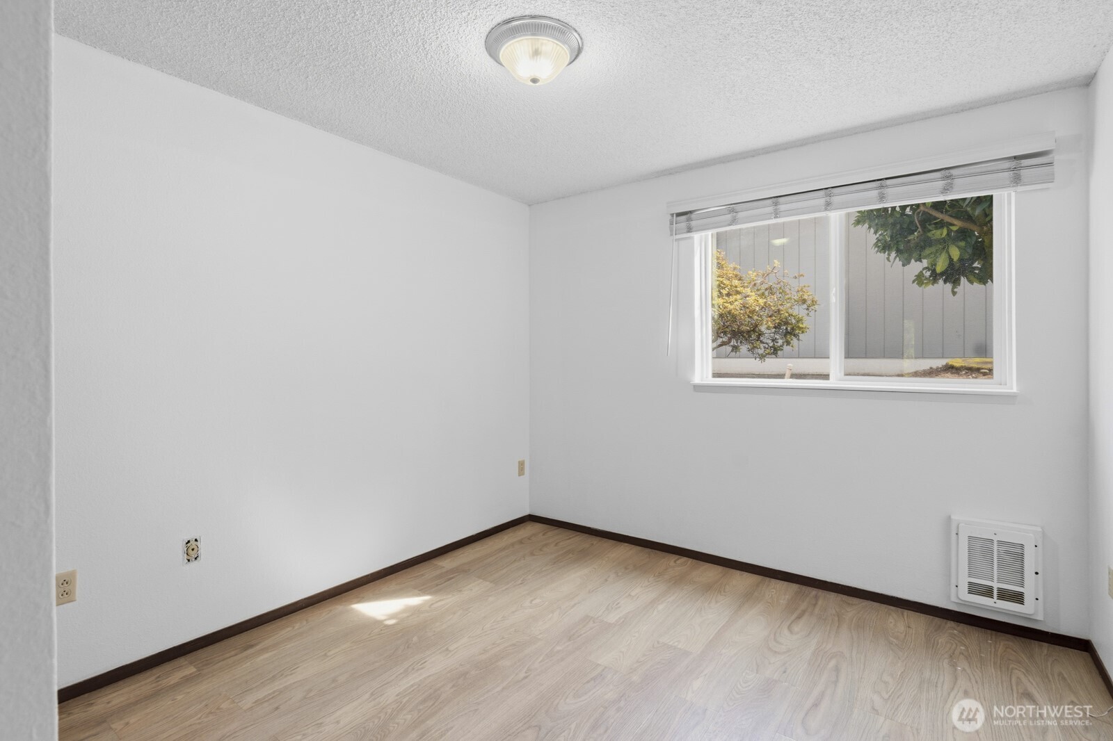 2949 Se Mile Hill C-3 Property Photo 14