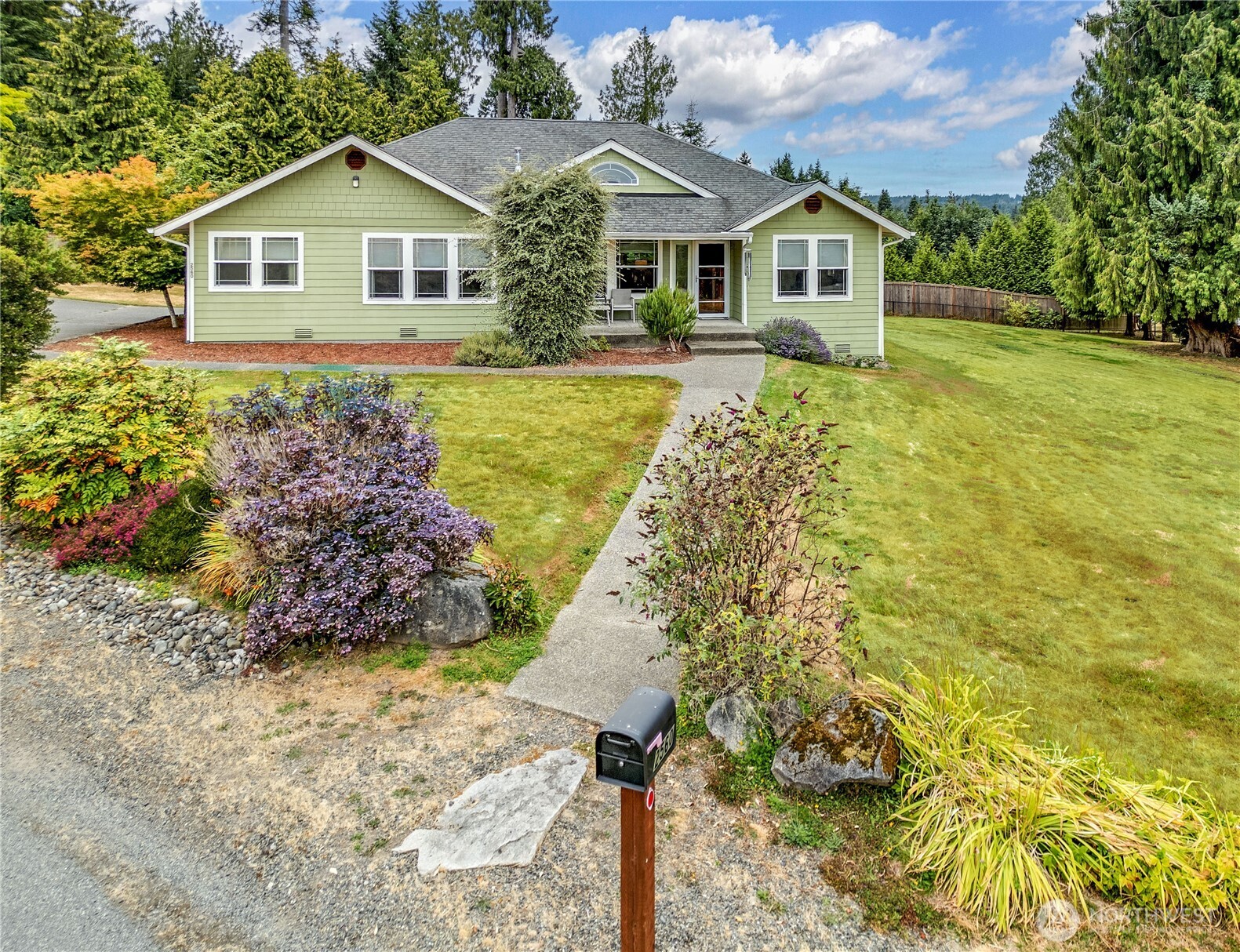 2560 NE William E Sutton Road Property Photo 1