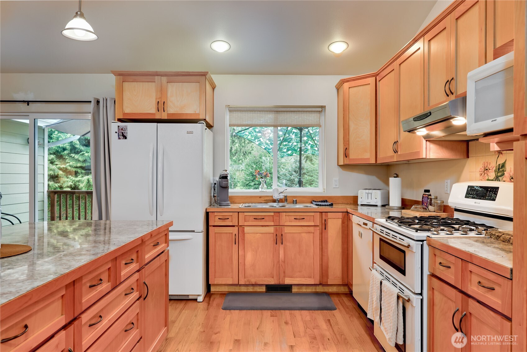 2560 Ne William E Sutton Road Property Photo 9