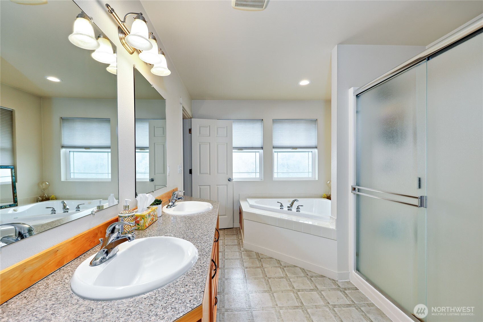 2560 Ne William E Sutton Road Property Photo 15
