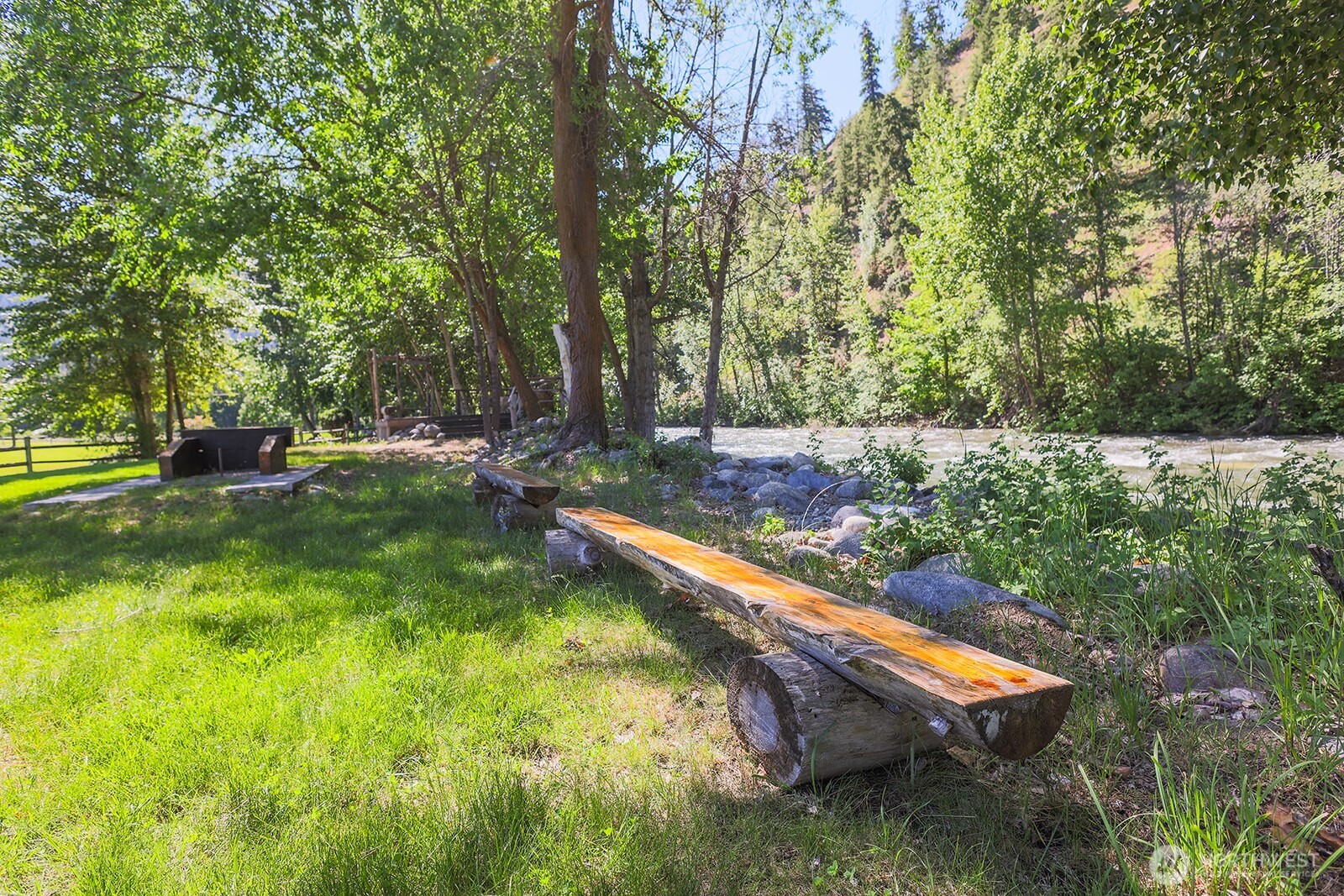 180 Country River Lane Property Photo 34