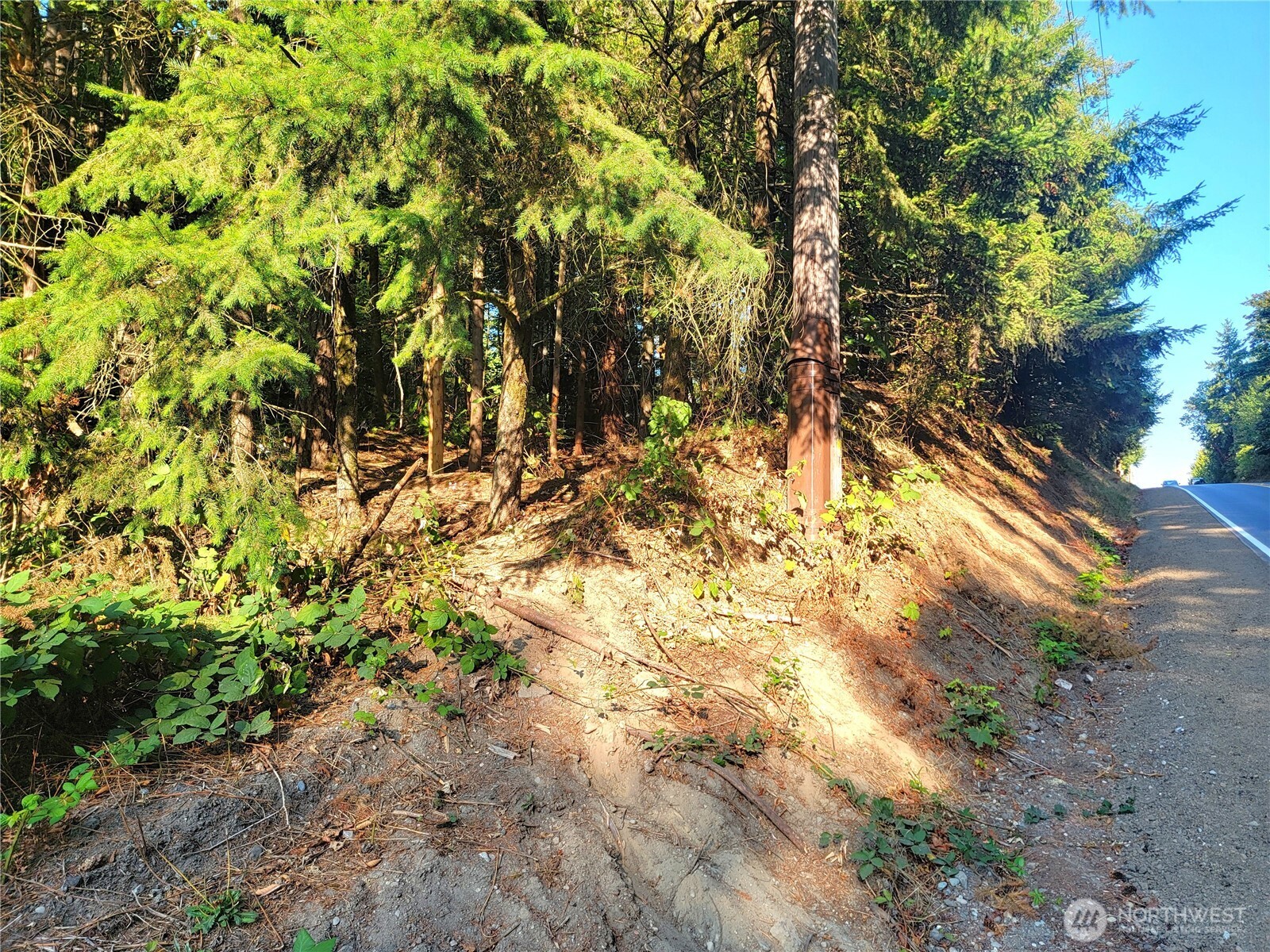 1858 Ne Mcwilliams Road Property Photo 10