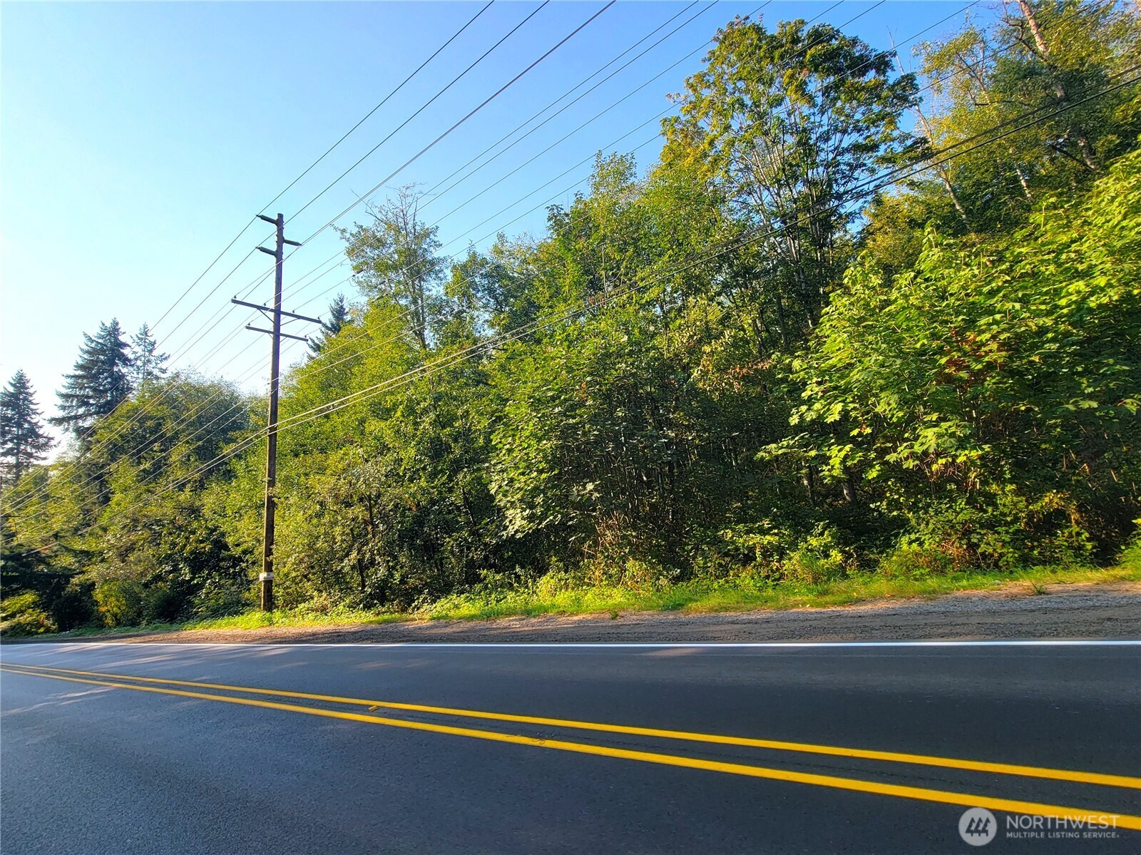 1858 Ne Mcwilliams Road Property Photo 11