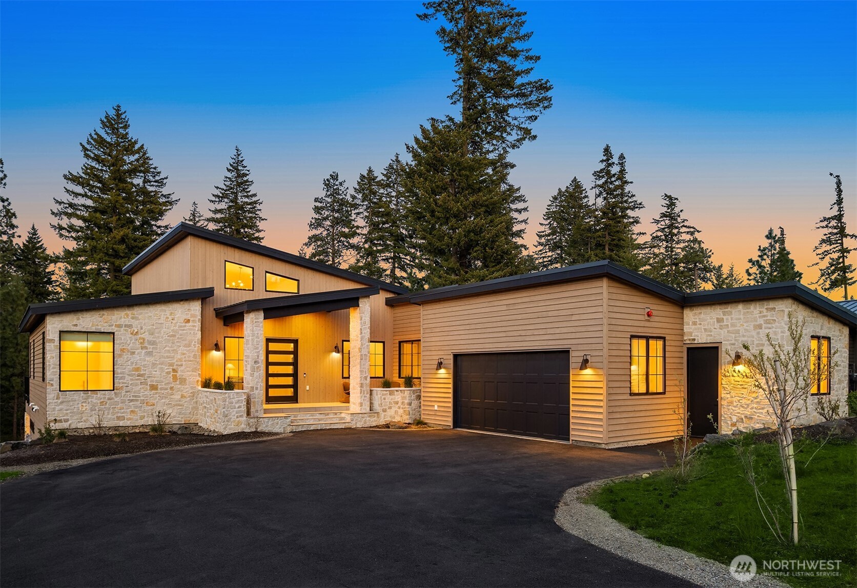110 Kokanee Loop Property Photo 2