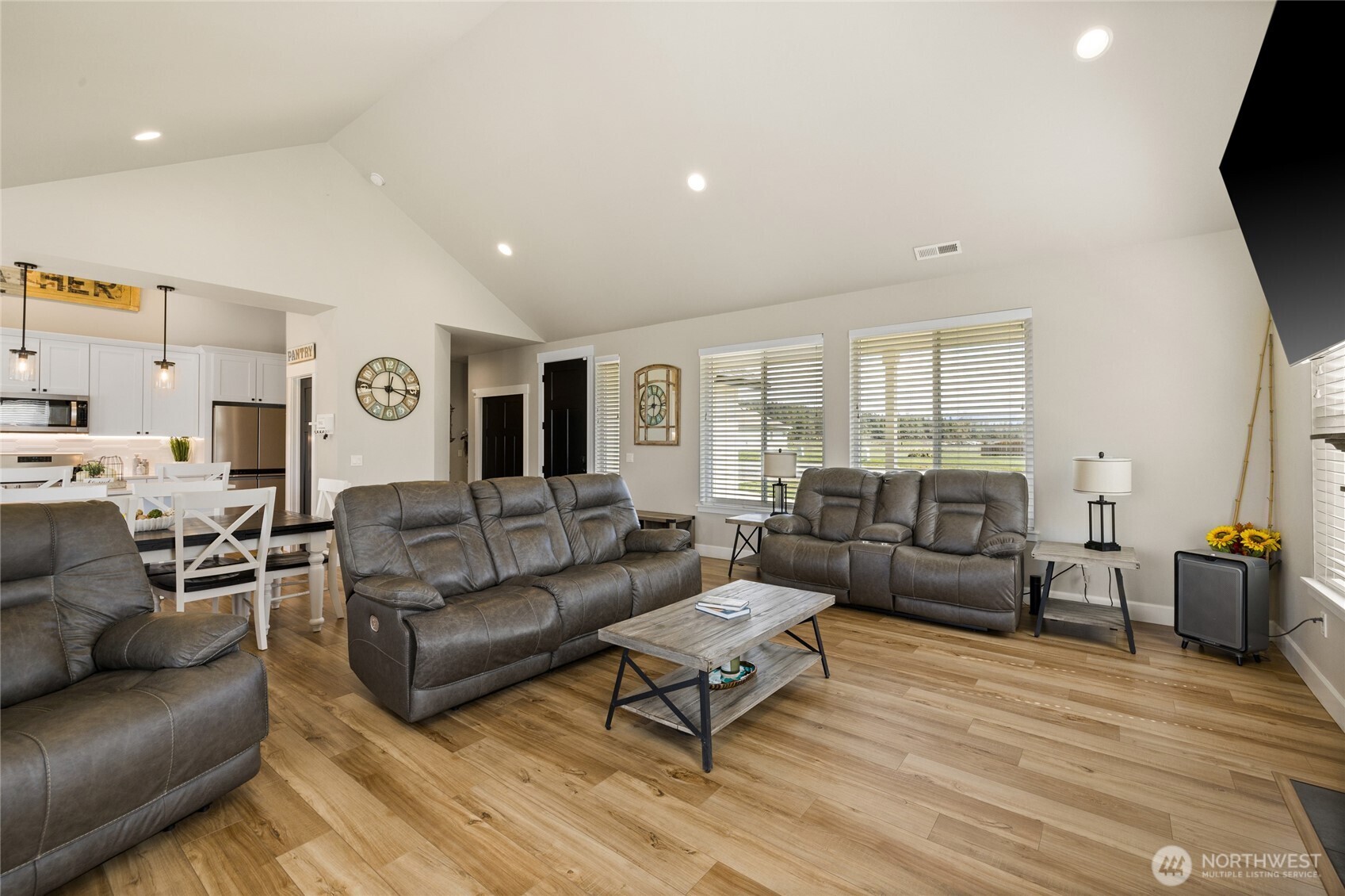 370 Deer Meadow Drive Property Photo 4