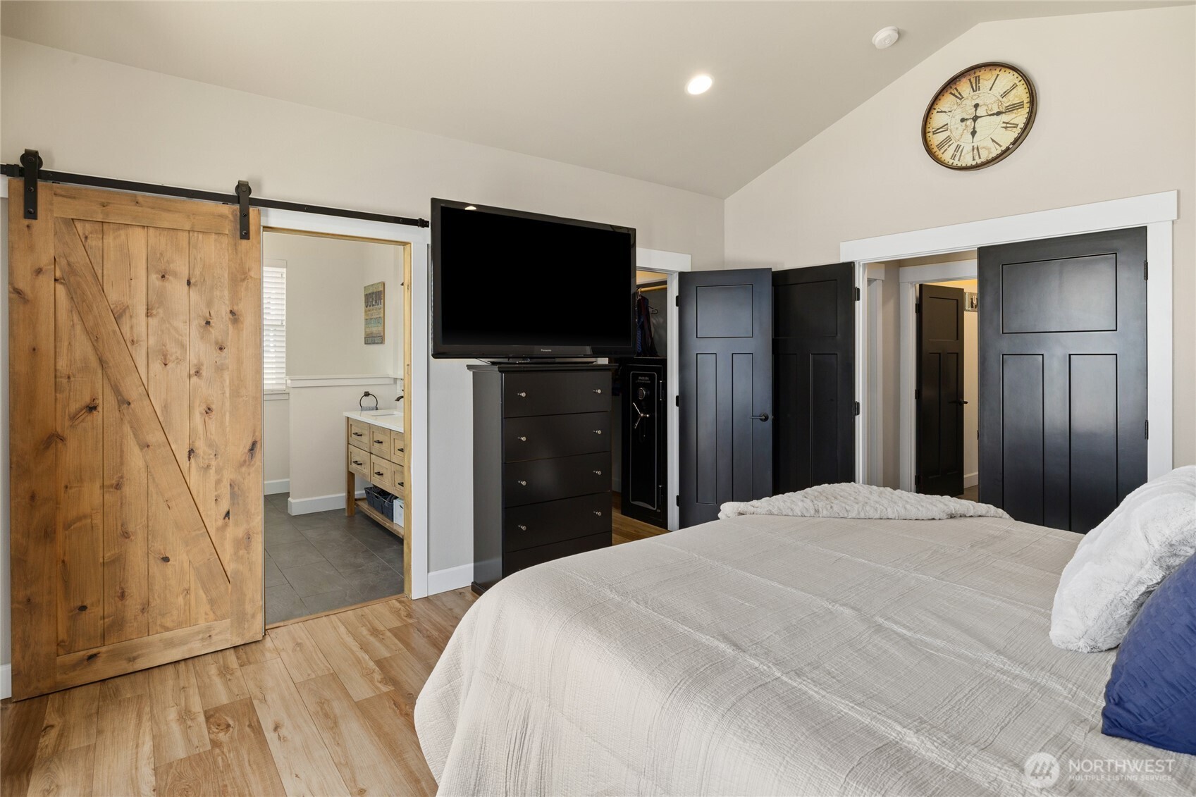 370 Deer Meadow Drive Property Photo 18