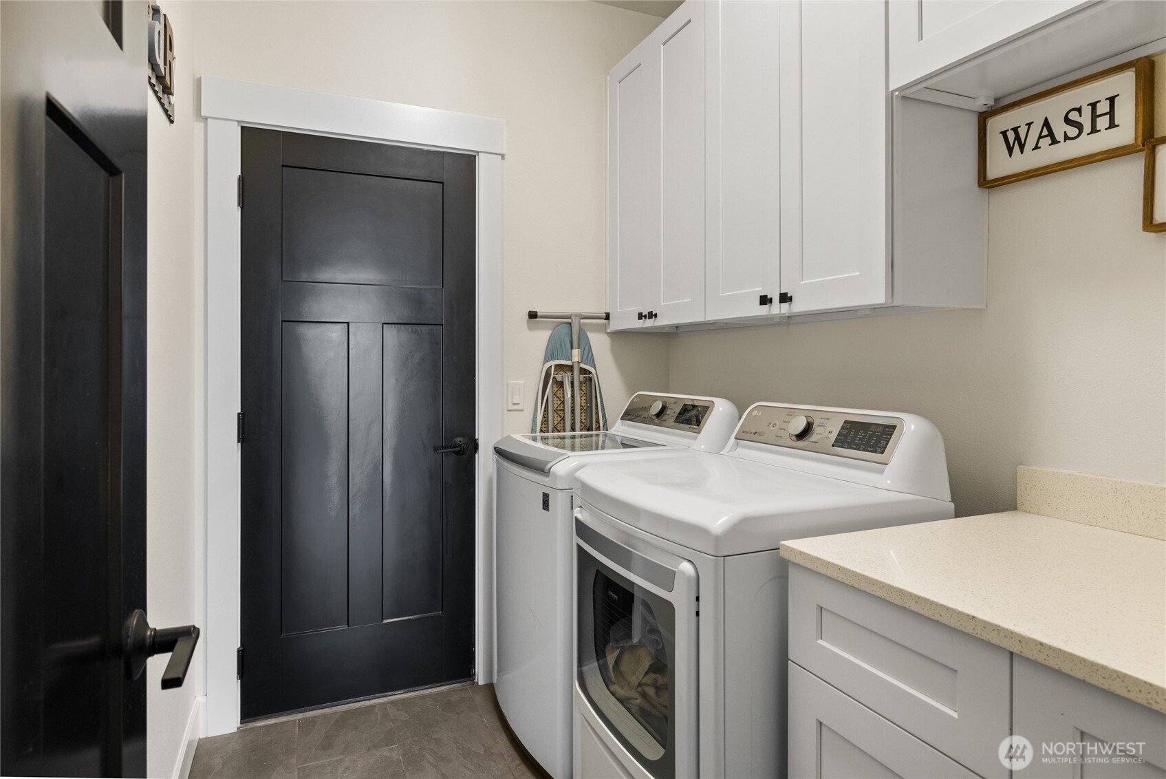 370 Deer Meadow Drive Property Photo 20