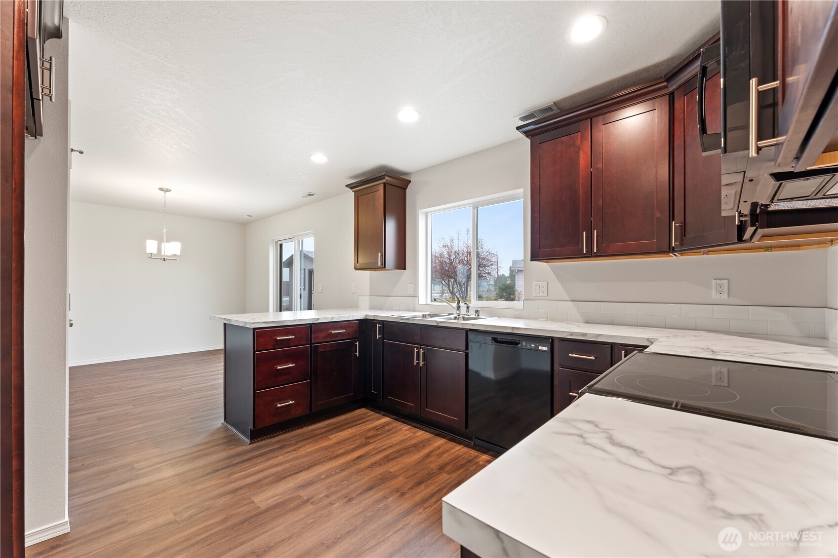 103 Poplar Street Property Photo 12
