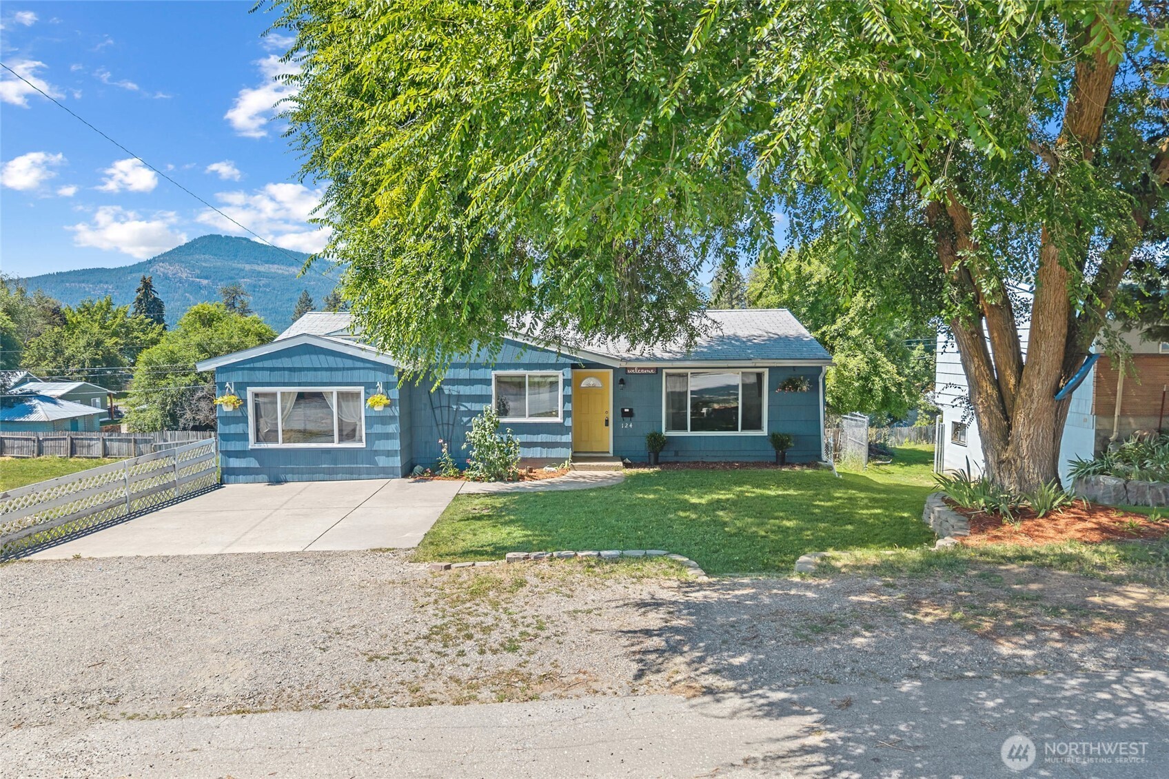 124 Crestview Drive Property Photo 3