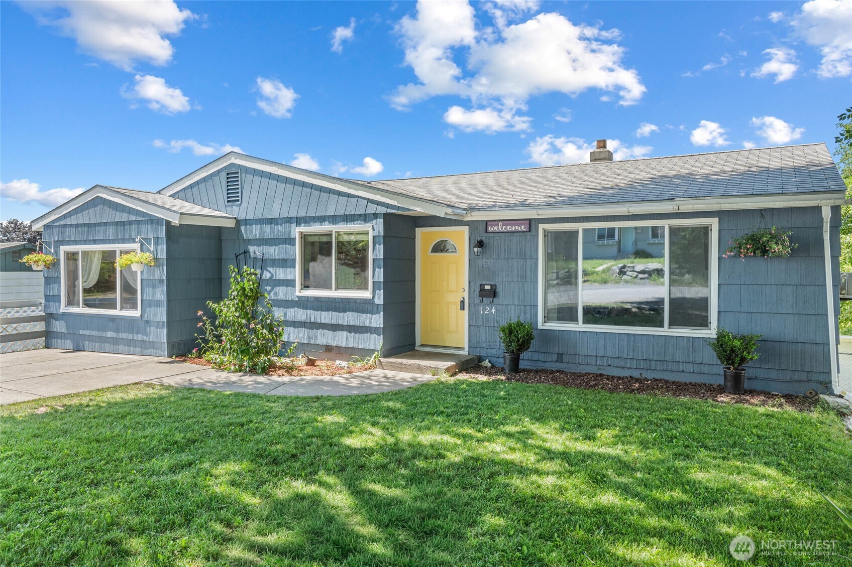 124 Crestview Drive Property Photo 4
