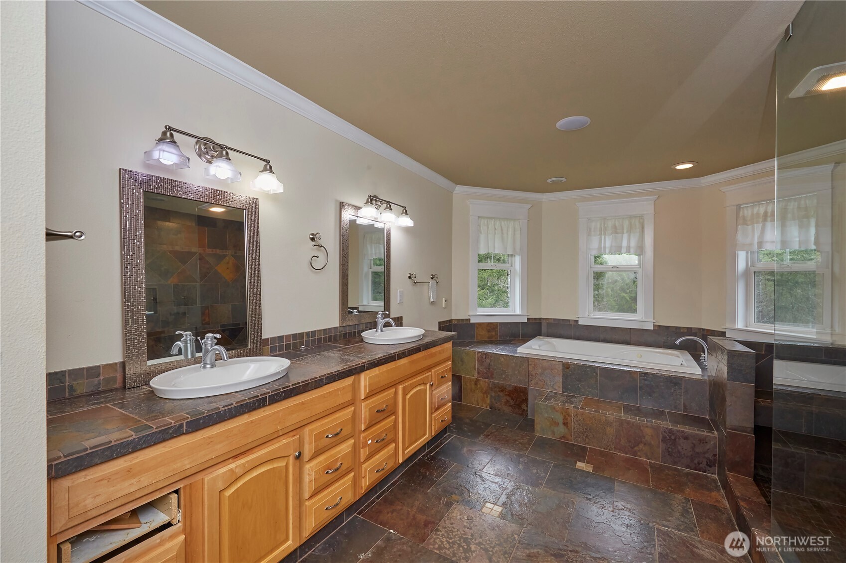 4909 Sw Old Clifton Road Property Photo 28