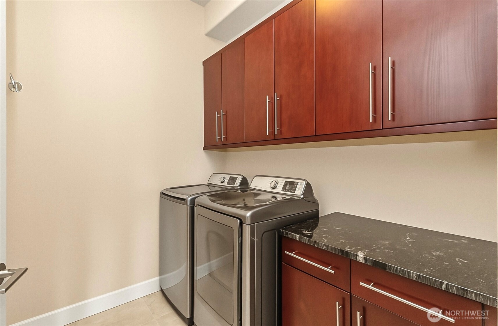 1619 Vernon Road Upper Property Photo 27