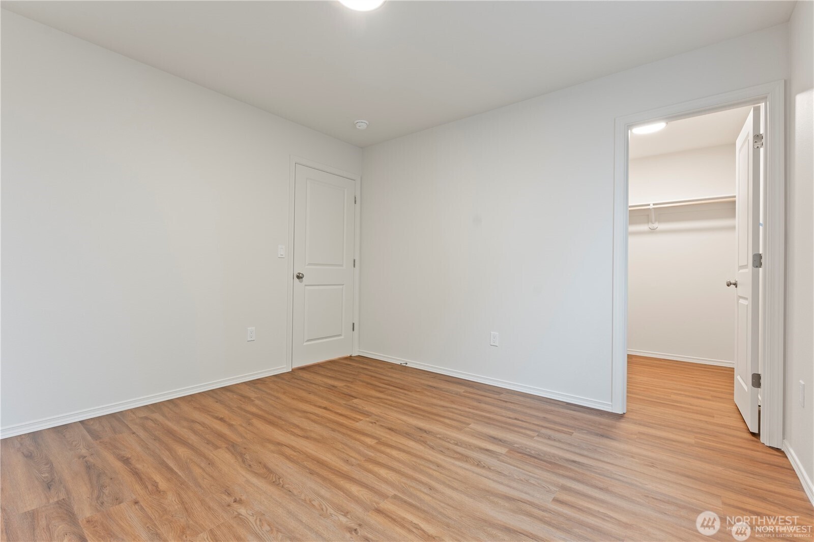 901 La Vista Drive Property Photo 8