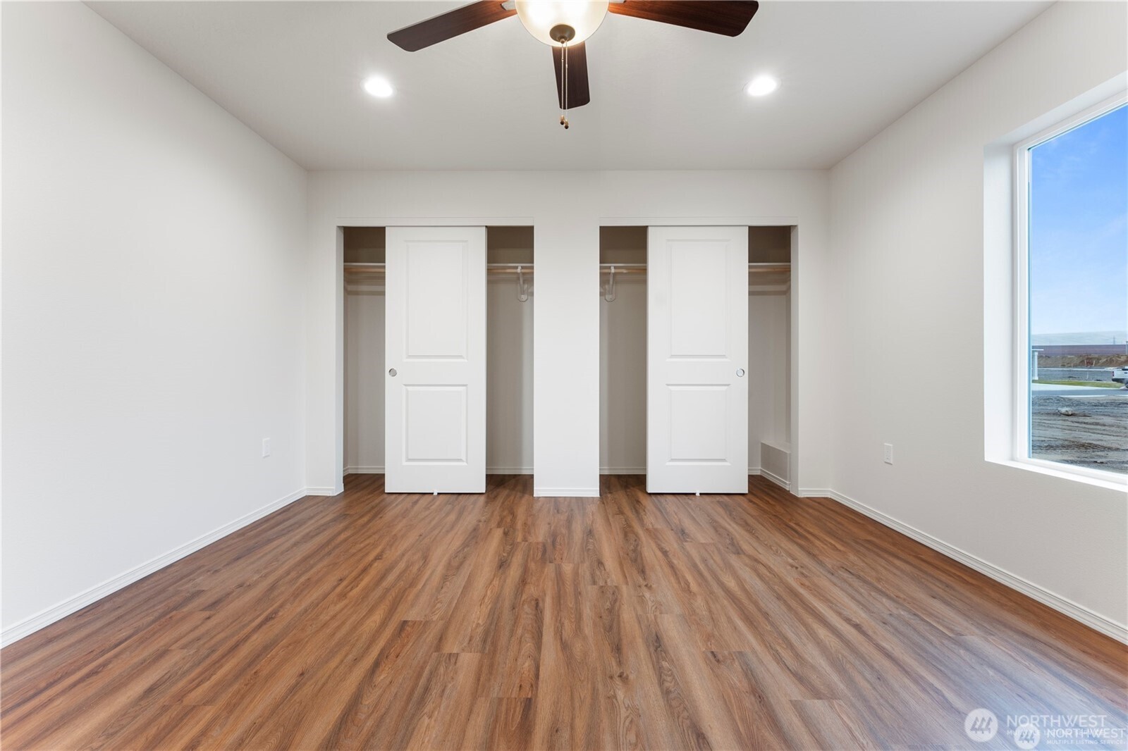 901 La Vista Drive Property Photo 11