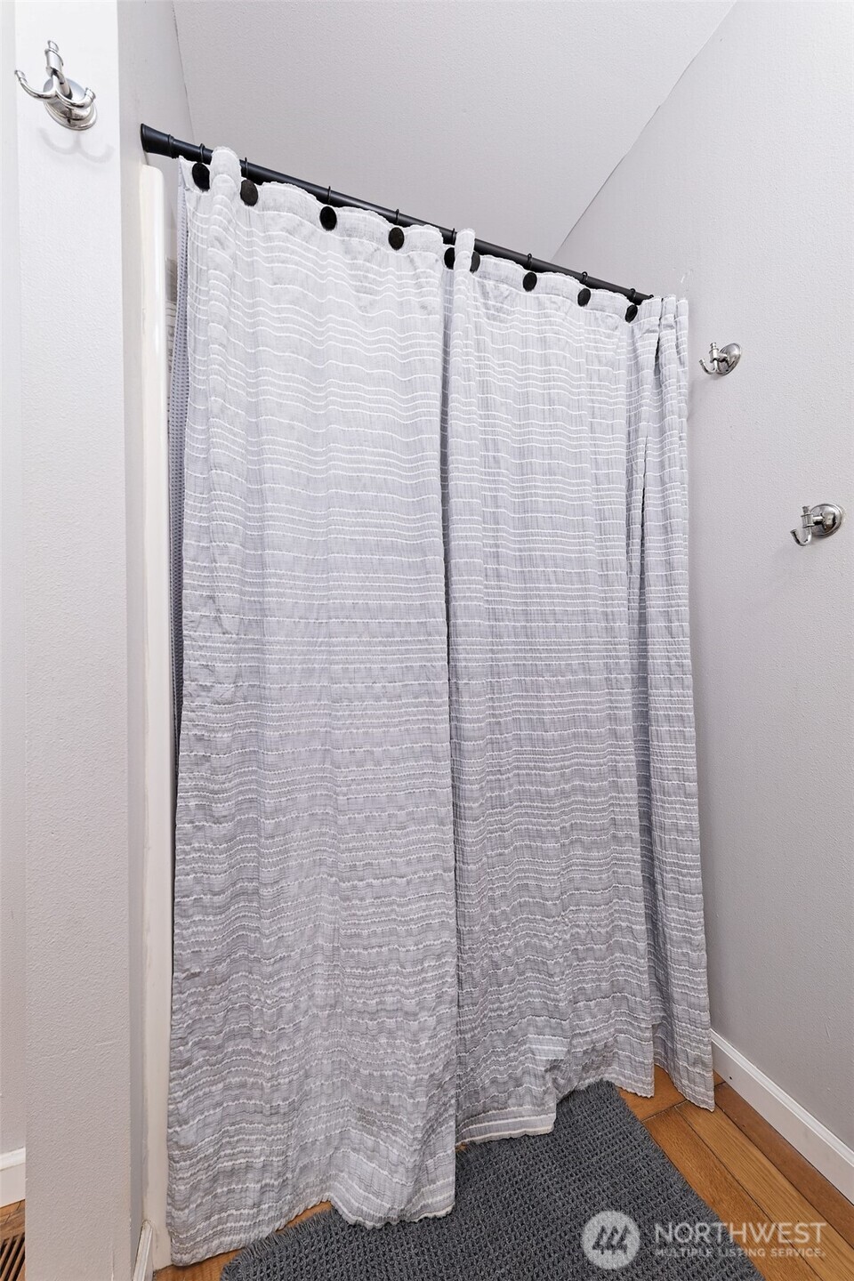 2412 Westwind Drive Property Photo 15