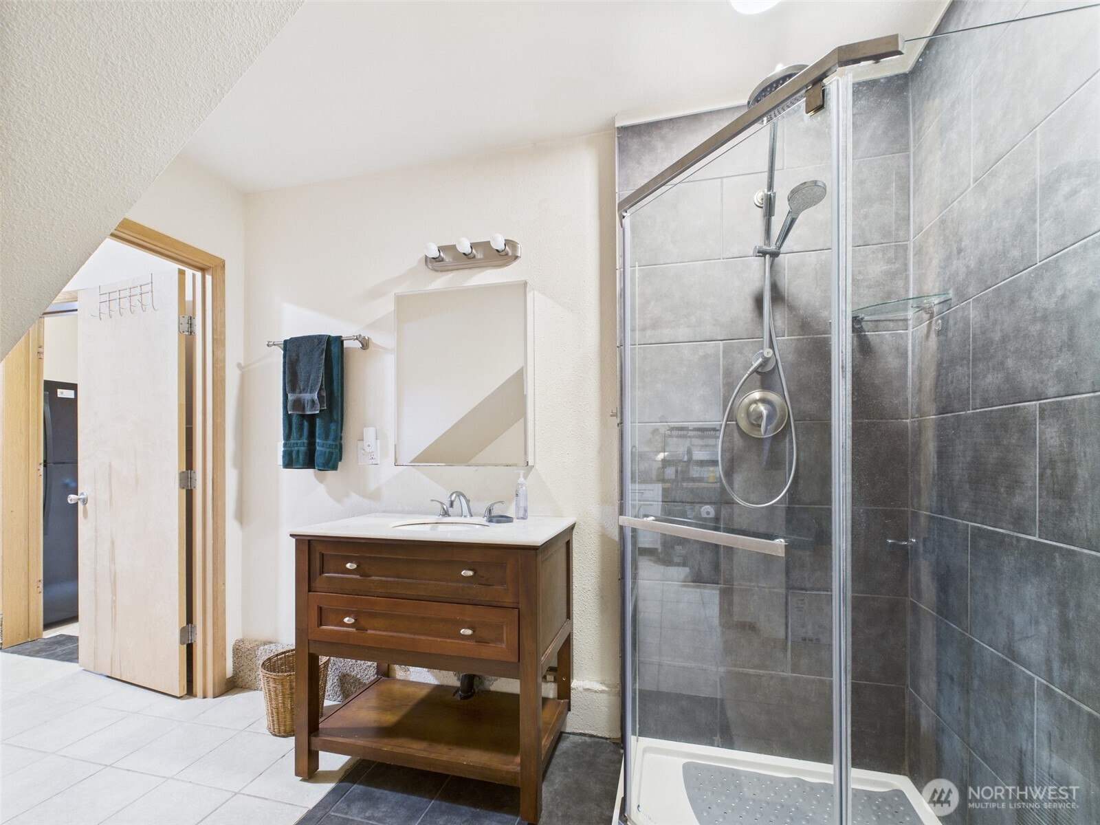 1019 Catala Avenue Property Photo 14