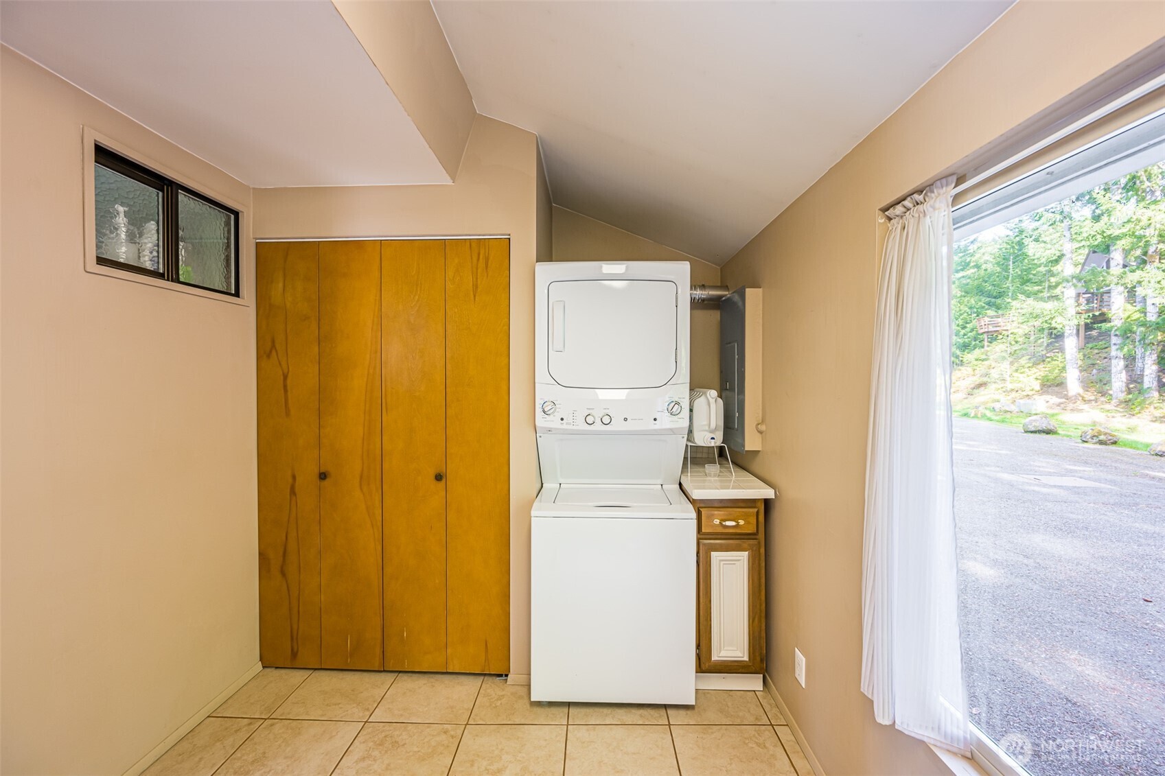 42 Storman Place Property Photo 34