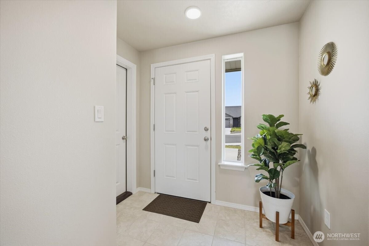 700 Regina Place Property Photo 3