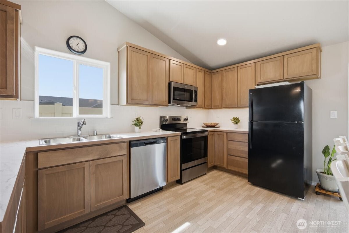 700 Regina Place Property Photo 10