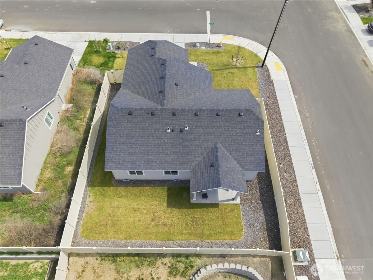 700 Regina Place Property Photo 25
