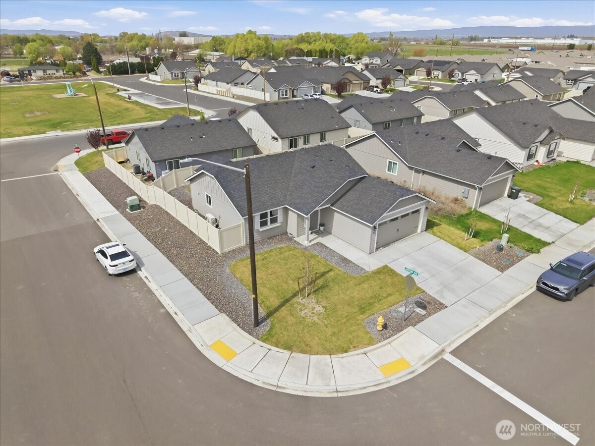 700 Regina Place Property Photo 26