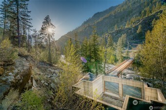 7003 Icicle Road Property Photo 1