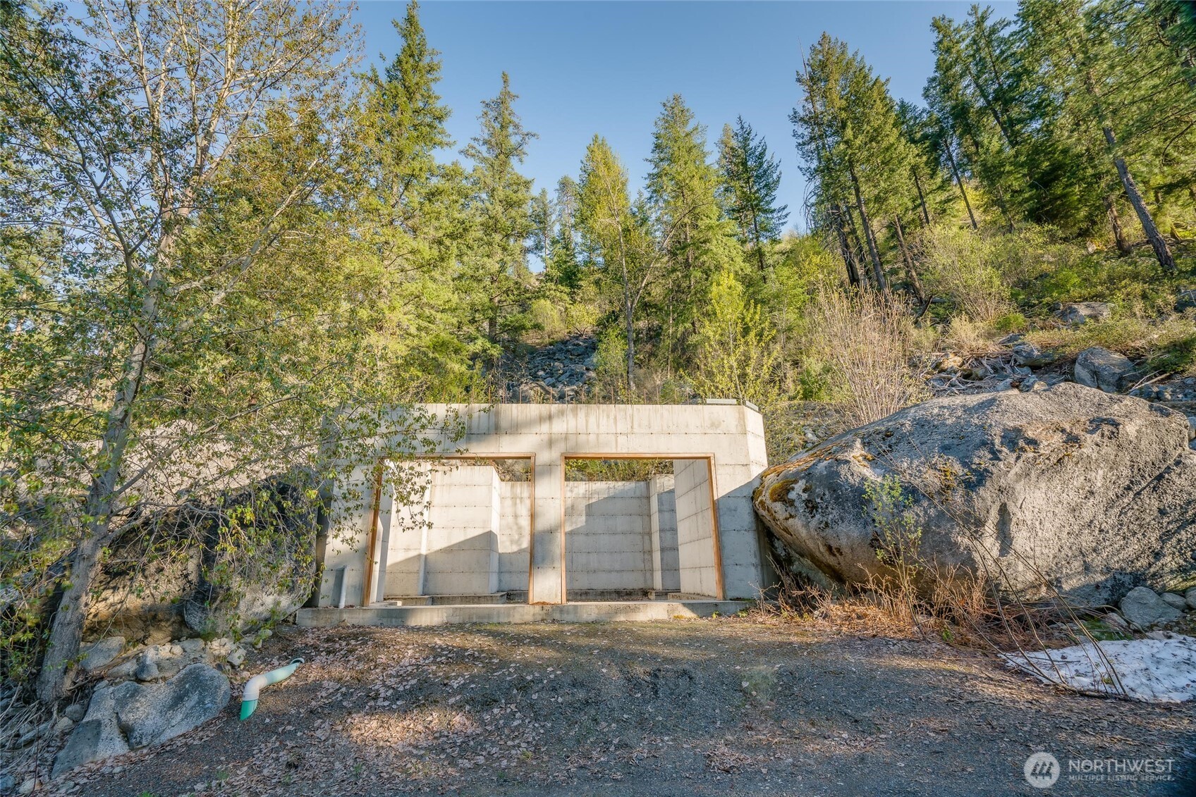 7003 Icicle Road Property Photo 10