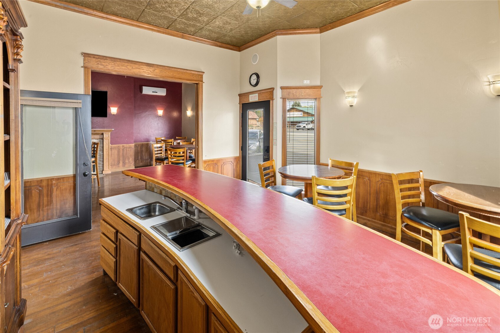109 N Main Street Property Photo 6