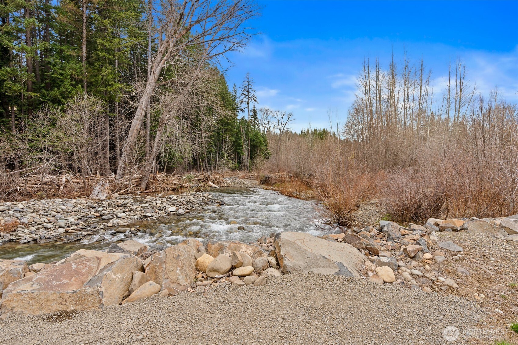 161 Middle Fork Lane Property Photo 6