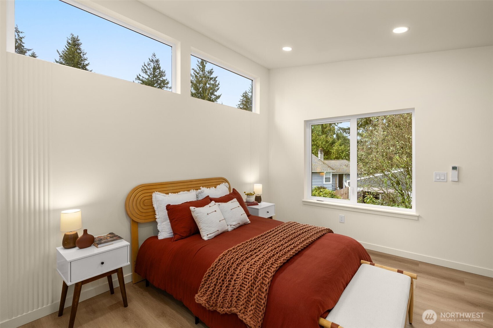 14035 Densmore Avenue Property Photo 15