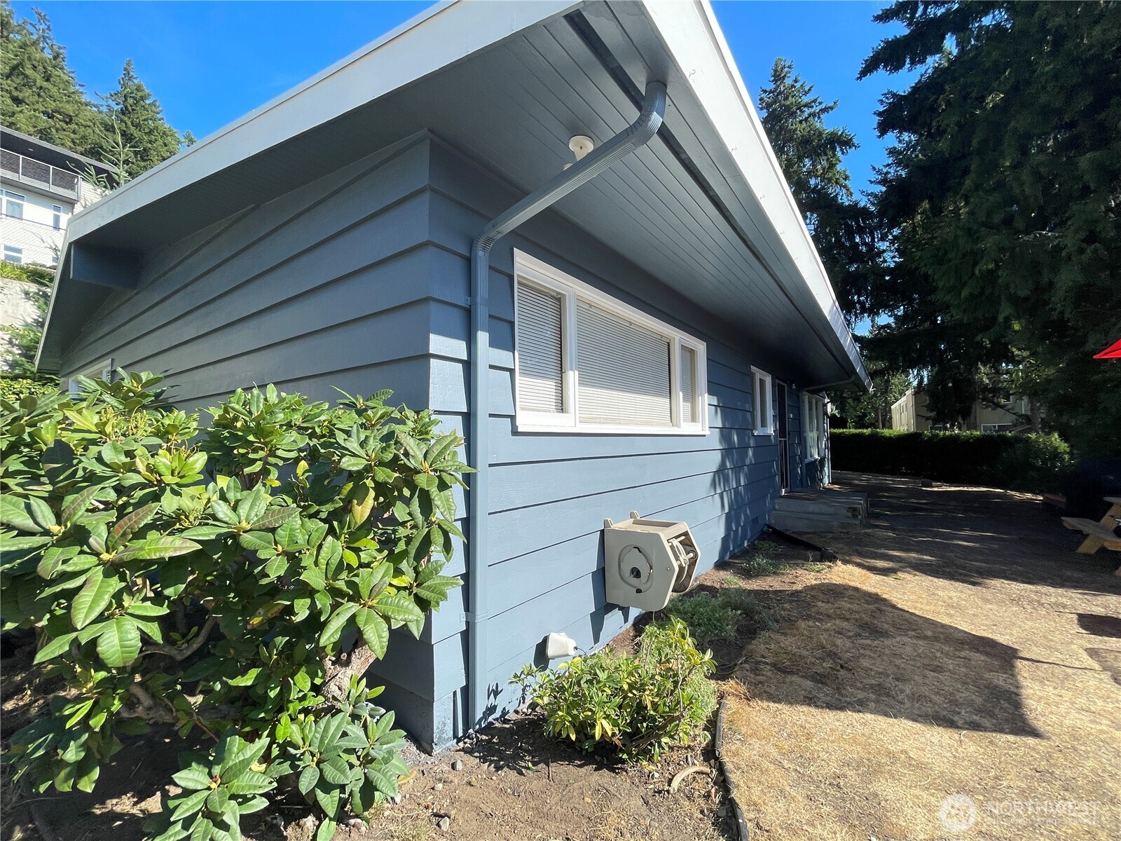 4030 Factoria Boulevard Property Photo 7
