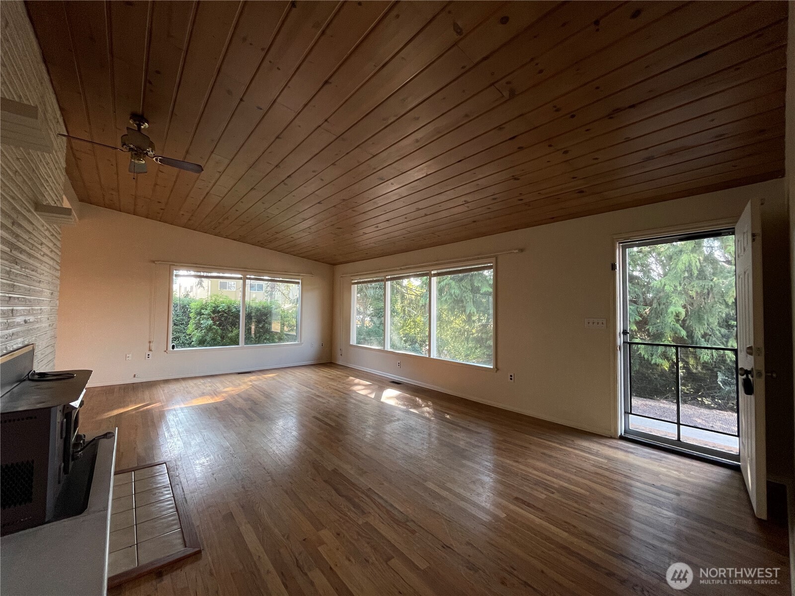 4030 Factoria Boulevard Property Photo 9