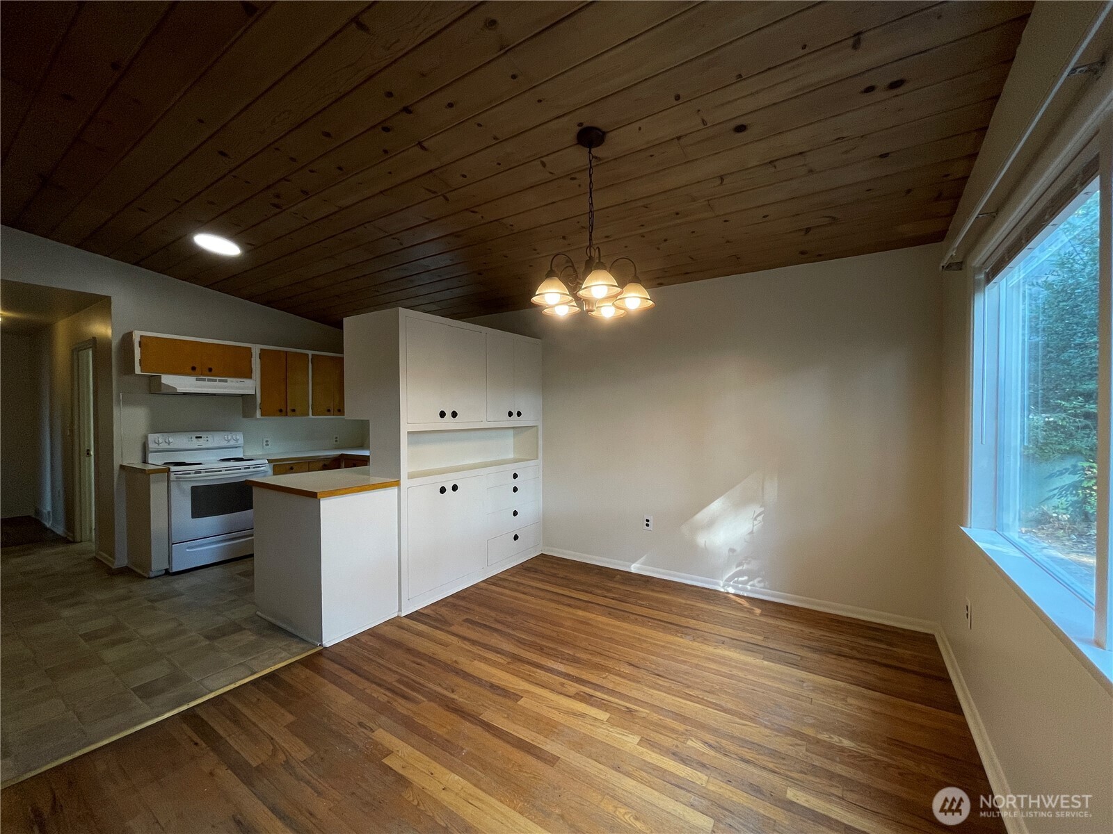 4030 Factoria Boulevard Property Photo 11