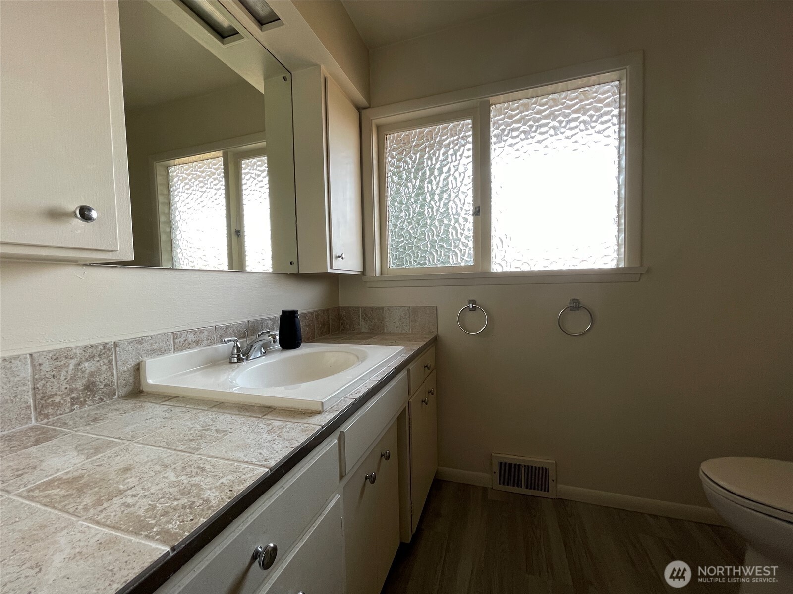 4030 Factoria Boulevard Property Photo 13