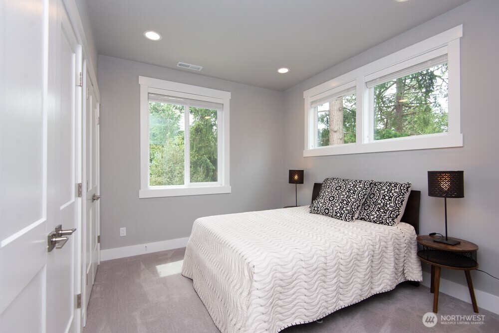 1808 104th Avenue Property Photo 17