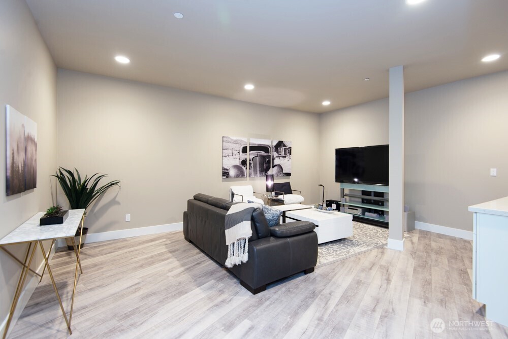 1808 104th Avenue Property Photo 19