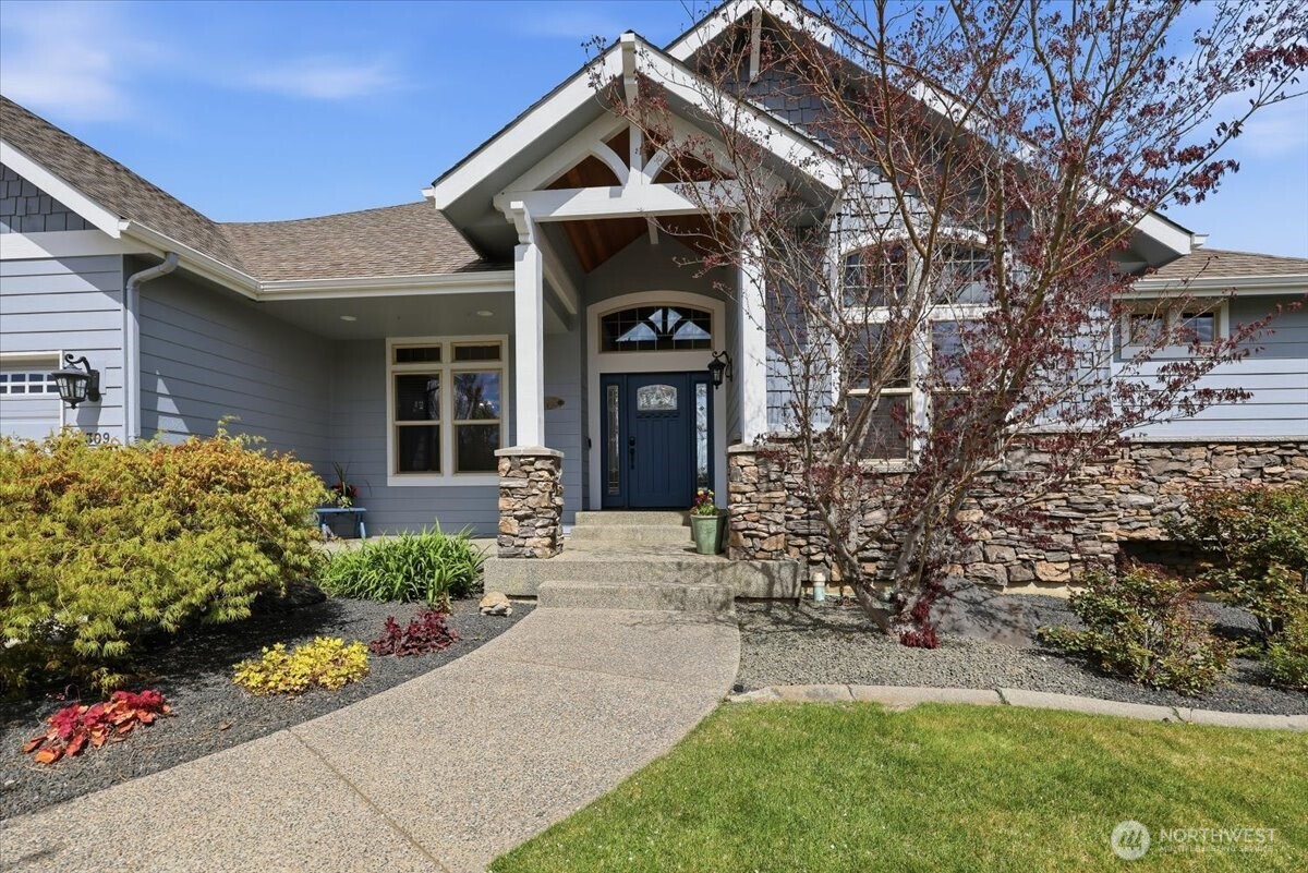 2309 S Morningside Heights Drive Property Photo 2