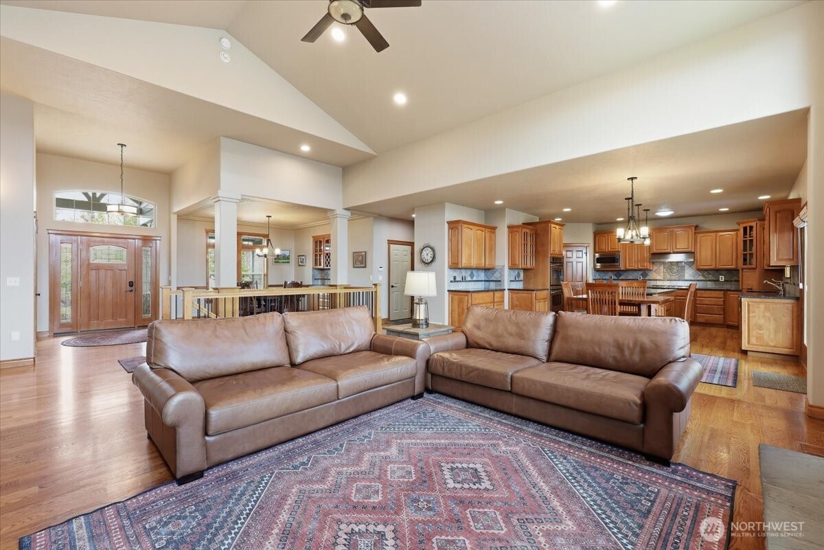 2309 S Morningside Heights Drive Property Photo 8