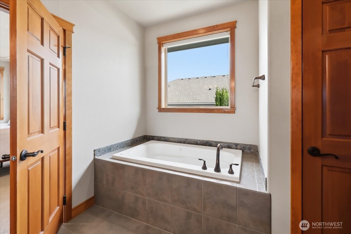 2309 S Morningside Heights Drive Property Photo 20