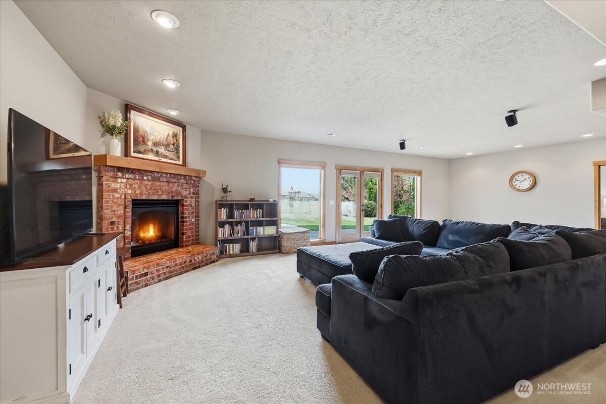 2309 S Morningside Heights Drive Property Photo 24